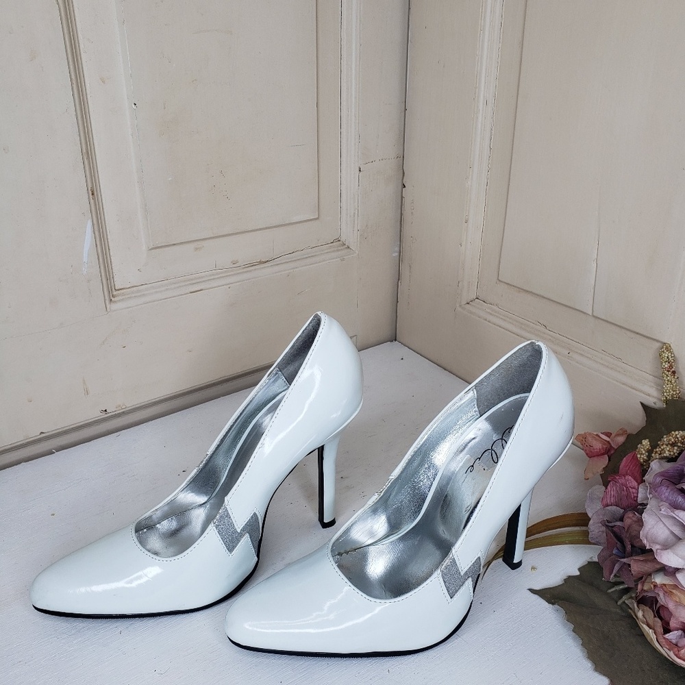 Ellie Lightning Pumps
